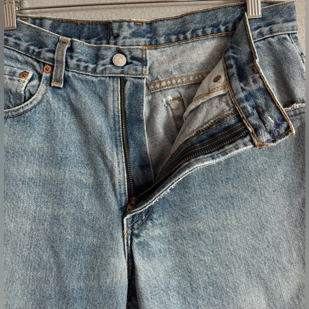VTG Levi’s 550 Thrashed Grunge Baggy Jeans 32X29 (tag‎ 33X30)
